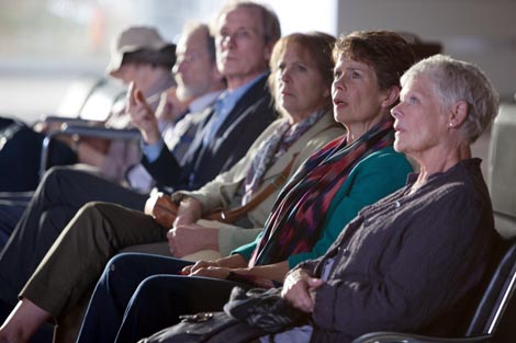 Hotel Marigold (The Best Exotic Marigold Hotel), red: John Madden