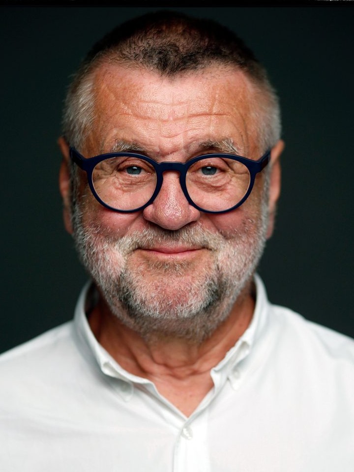 Rajko Grlić (Zagreb, 2. rujna 1947.), hrvatski filmski redatelj, scenarist i producent, američki i slovenski sveučilišni profesor filmske režije